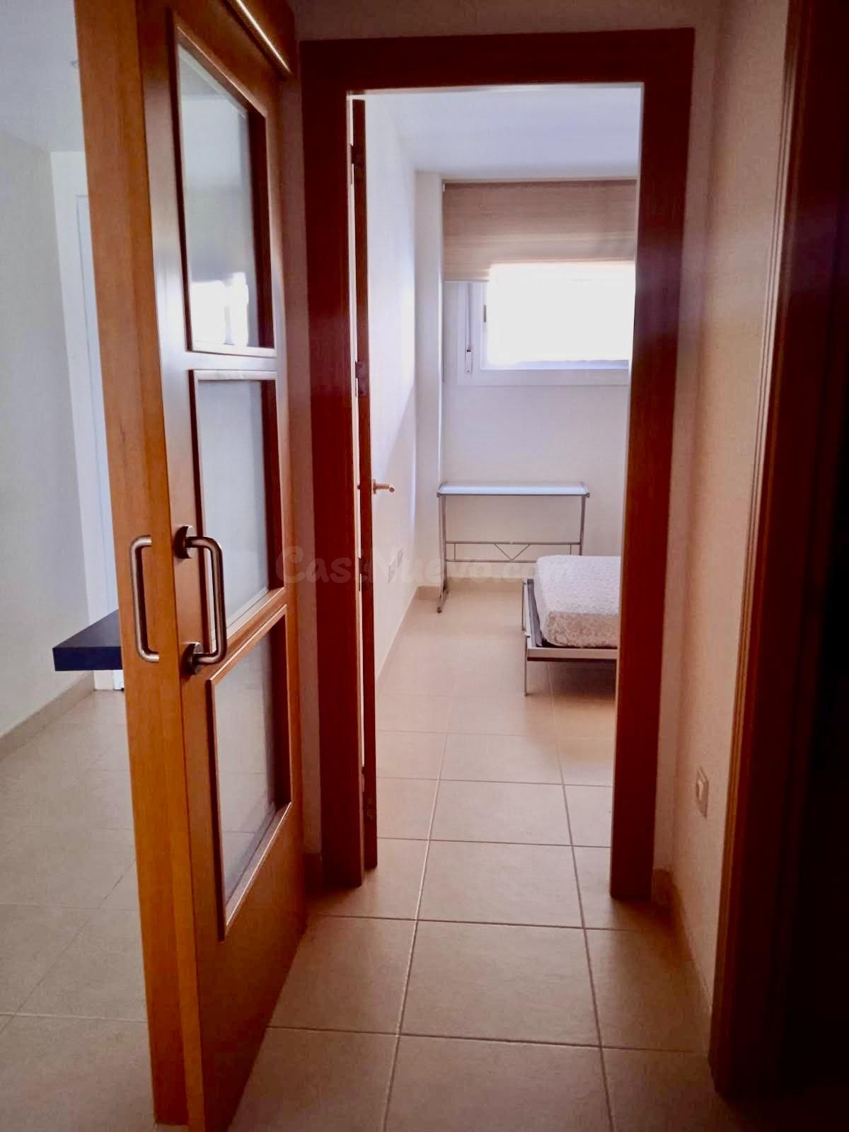 Apartamento con terraza y piscina junto al Golf de Playa Ser - foto 19