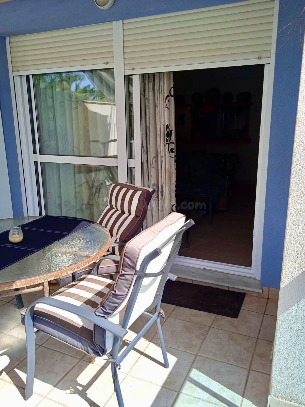 Apartamento con terraza y piscina junto al Golf de Playa Ser - foto 3