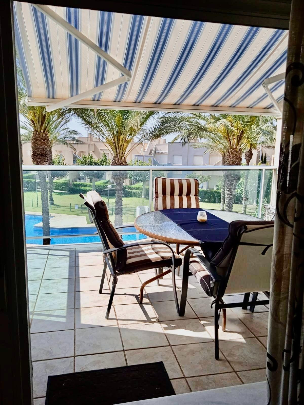 Apartamento con terraza y piscina junto al Golf de Playa Ser - foto 4