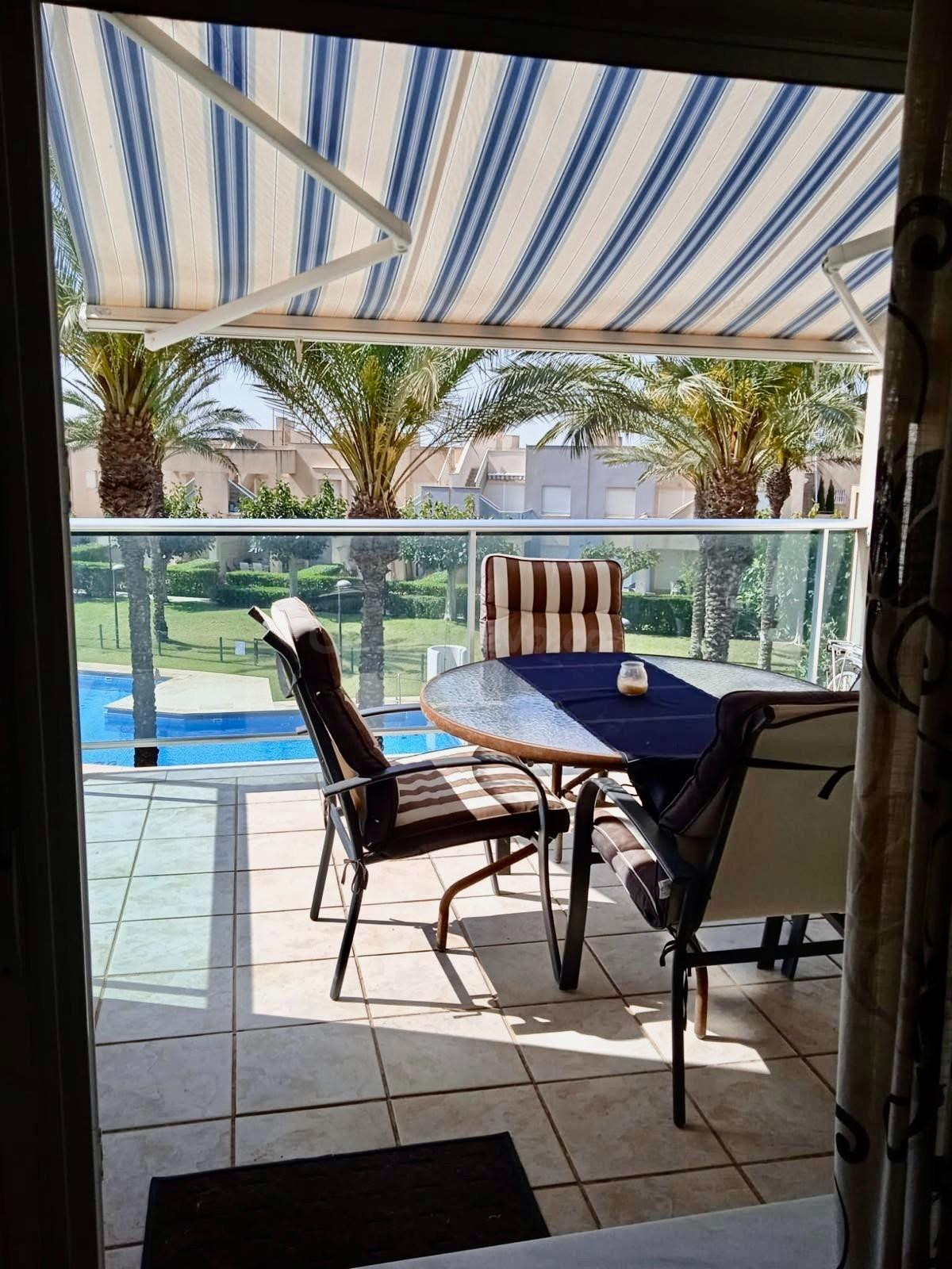 Apartamento con terraza y piscina junto al Golf de Playa Ser - foto 6