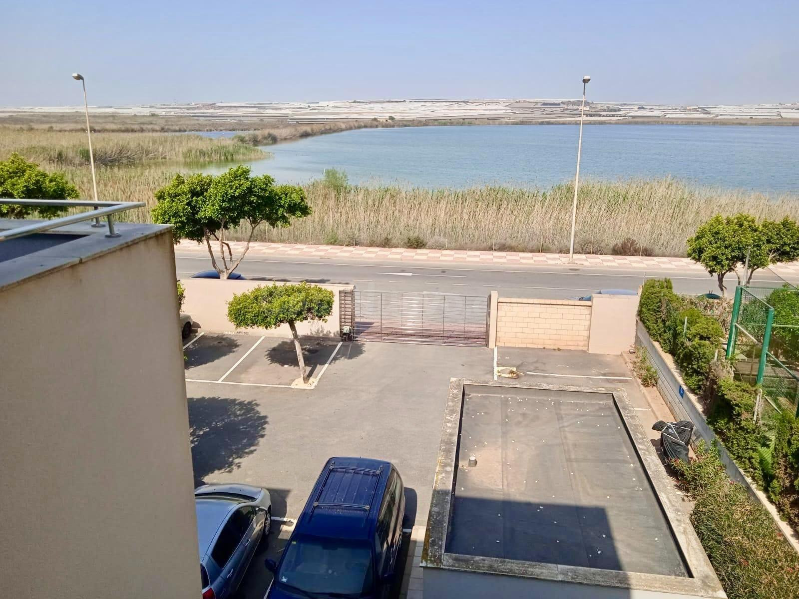 Apartamento con terraza y piscina junto al Golf de Playa Ser - foto 9