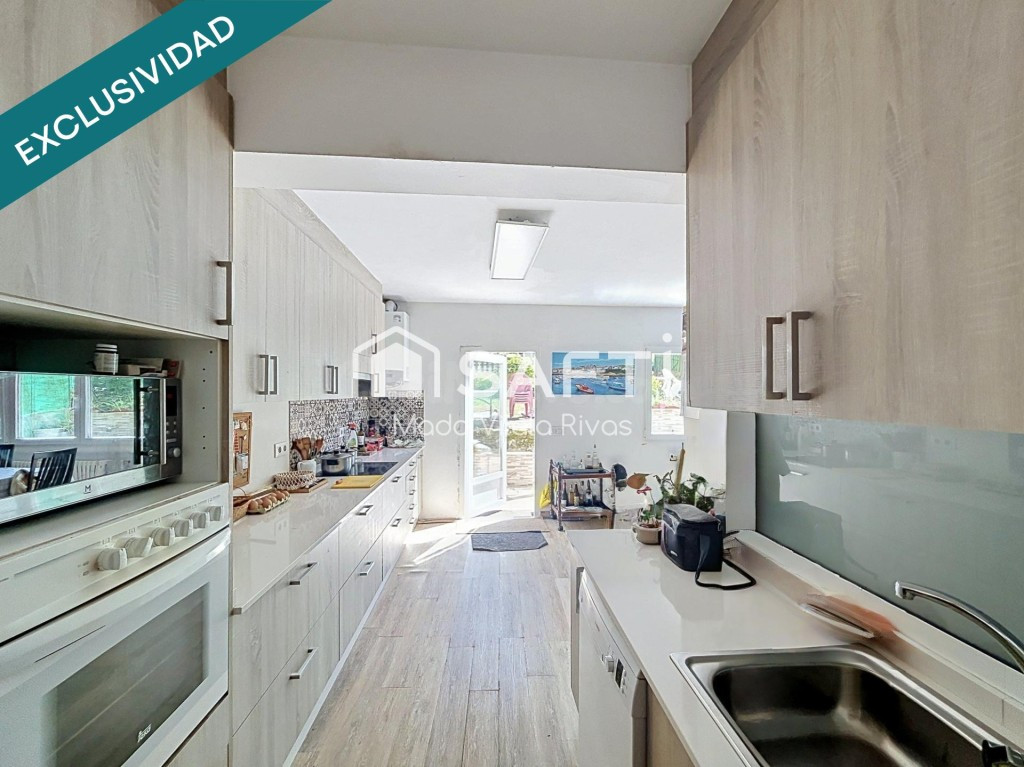 Un hogar con jardín privado de 300m2 a un paseo del casco histórico de Santiago de Compostela