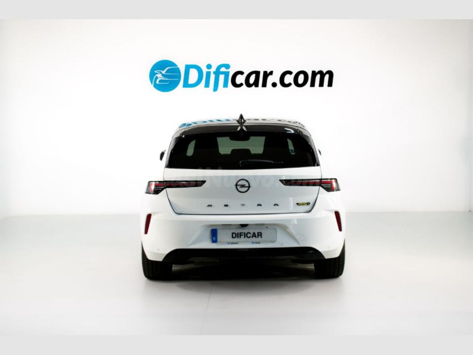 Opel Astra - foto 5