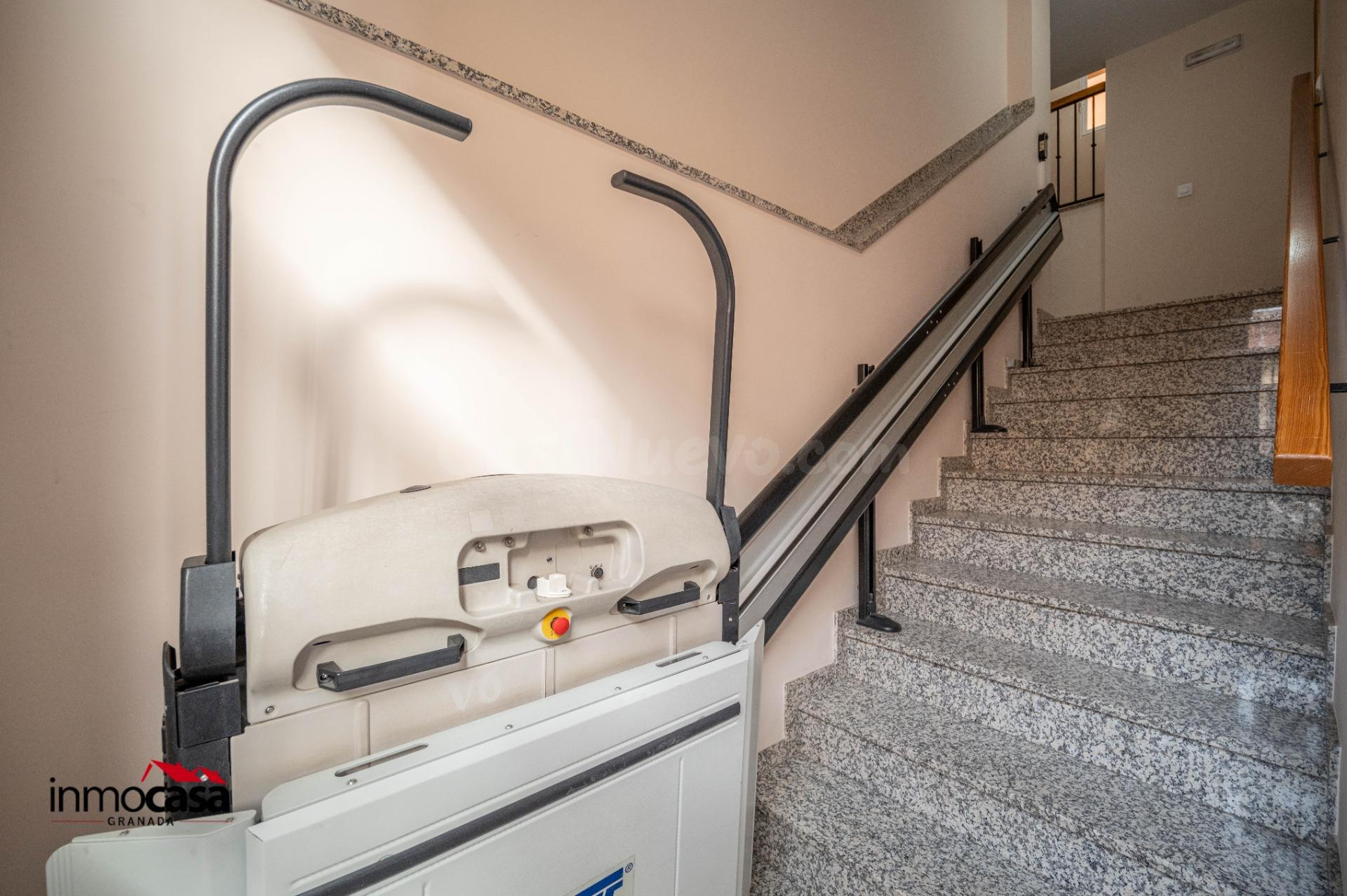 PISO DE UN DORMITORIO EN LA ZUBIA - foto 2