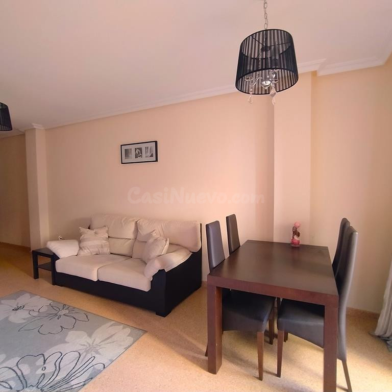 Piso de esquina en el centro de Torrevieja – ¡a solo 400 m d - foto 3