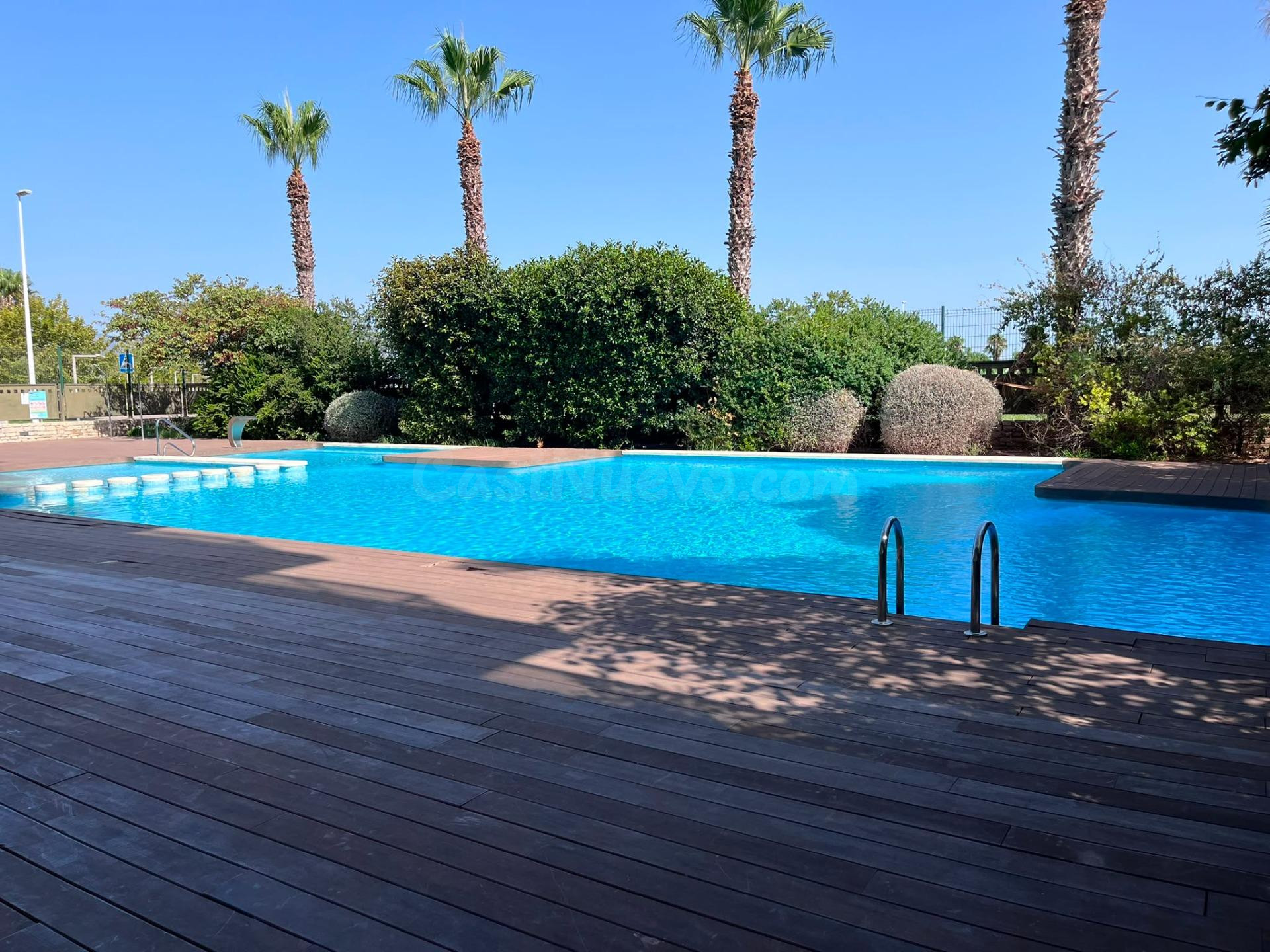 Vive frente al Mediterráneo: terraza, piscina y bienestar en el Grao de Moncofa