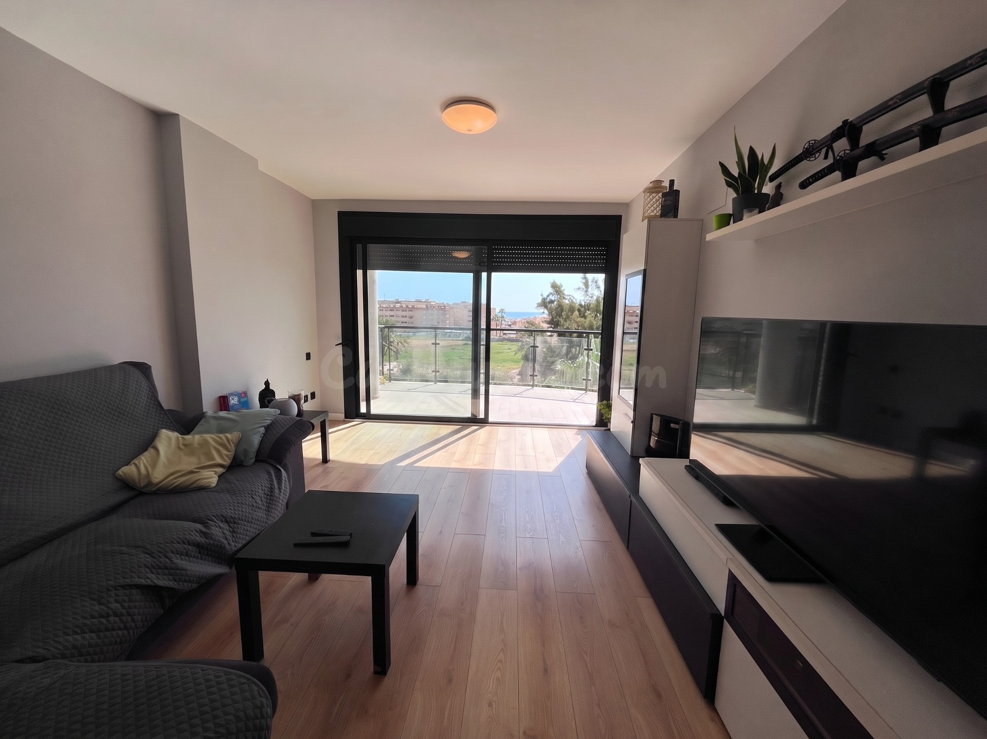 Vive frente al Mediterráneo: terraza, piscina y bienestar en - foto 3