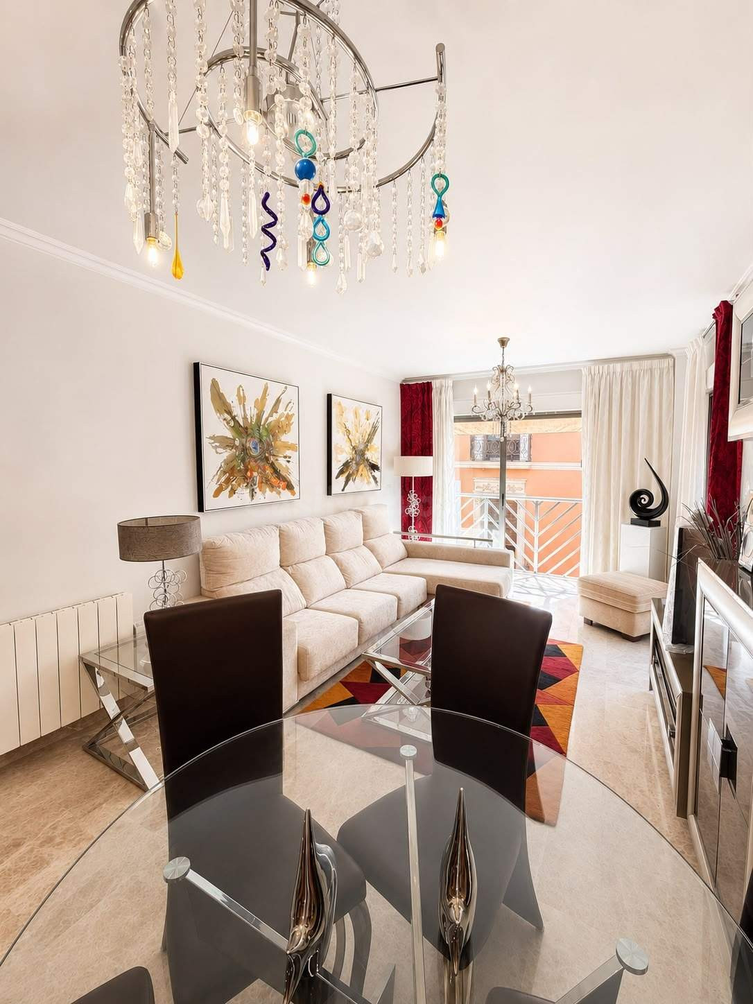 Elegante vivienda en esquina con garaje OPCIONAL en pleno ce - foto 2