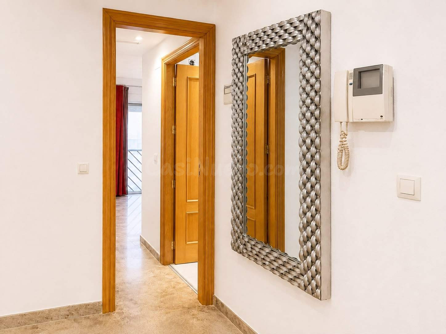 Elegante vivienda en esquina con garaje OPCIONAL en pleno ce - foto 5