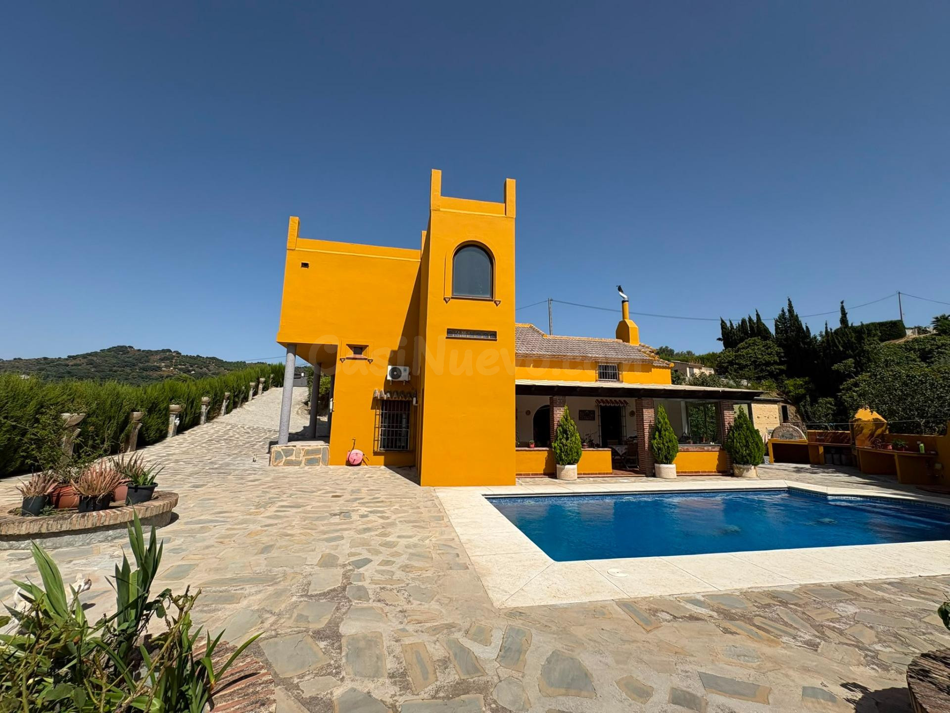 FINCA CON CASA EN VENTA OJEN