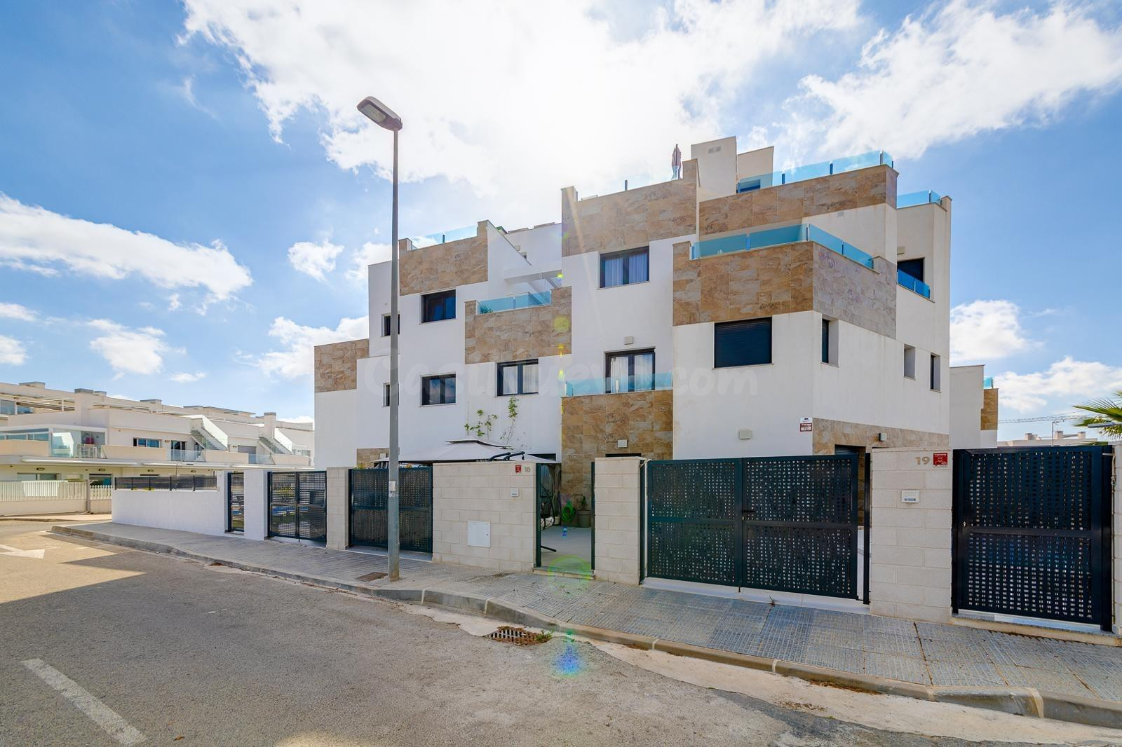 casa moderna con solárium en villamartín - foto 2