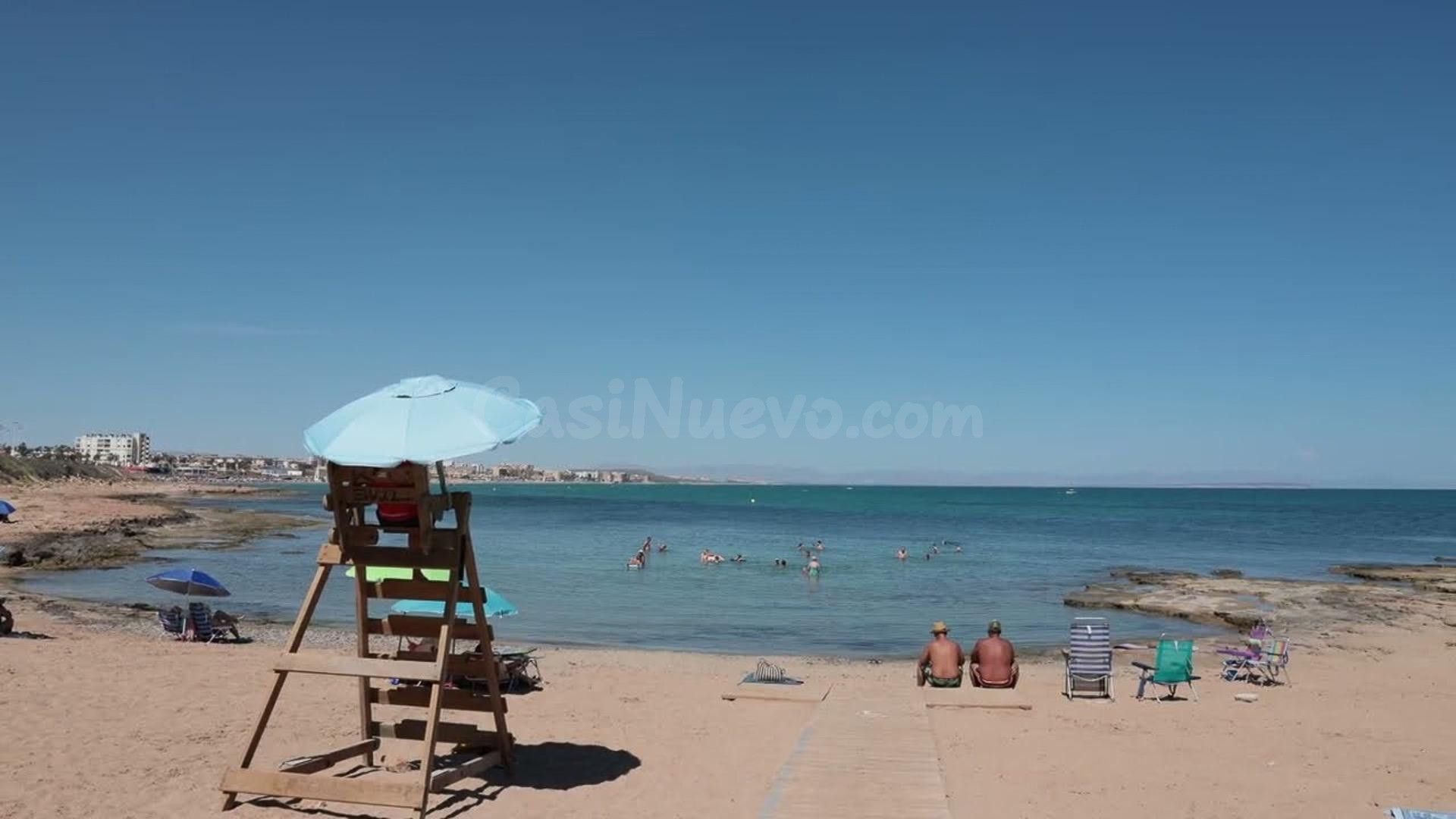 Primerísima Linea! Estupendo apartamento listo para entrar a - foto 4