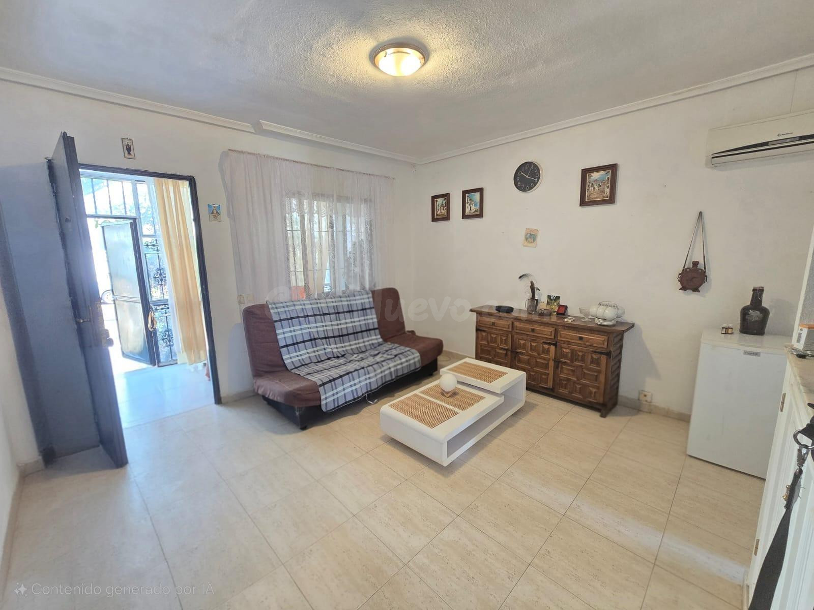 Bungalow en Planta Baja con Gran Jardín y Piscina en Torrevi - foto 5