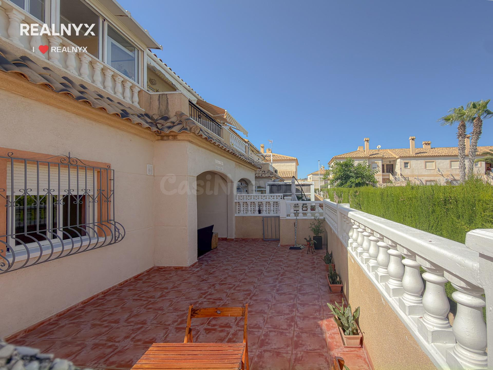 Torreblanca! Espetacular Bungalow con gigantesca terraza en urbanización exclusiva con piscina comunitaria + Parking comunitario
