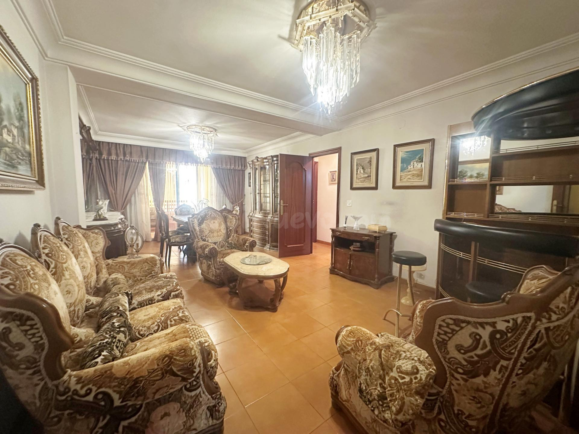 Apartamento con garaje a 300 m del mar - foto 3