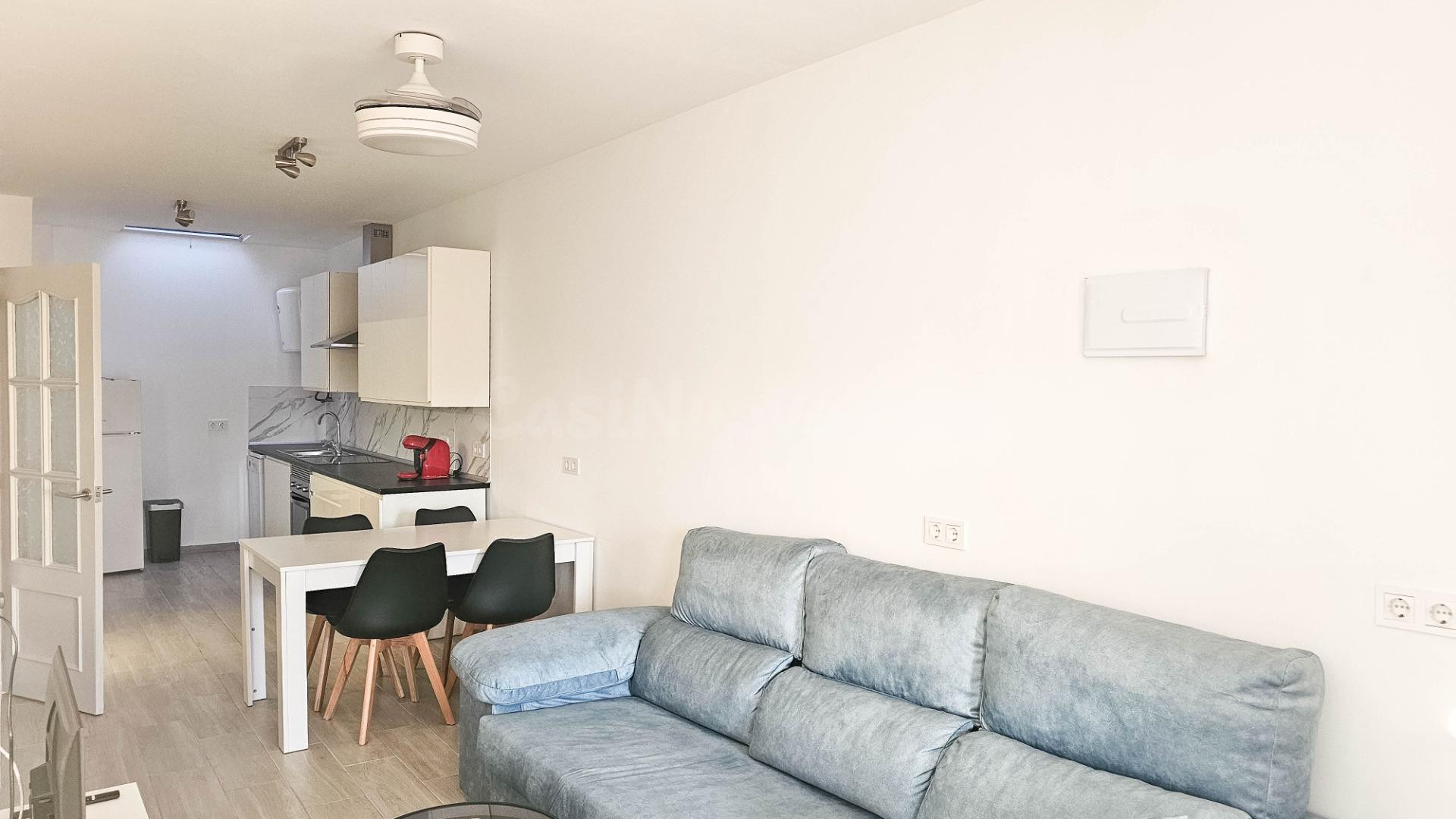 Casa totalmente reformada con parcela en zona tranquila - foto 2