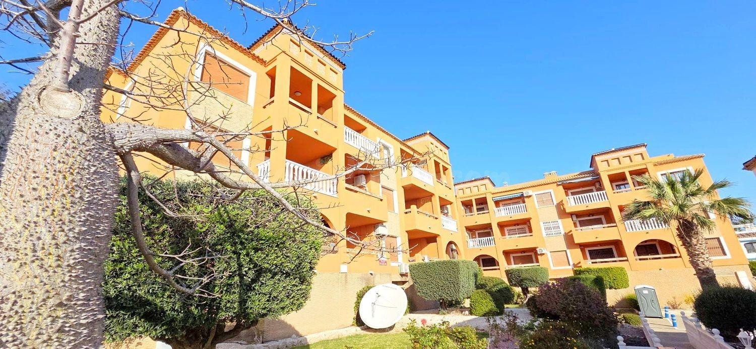 APARTAMENTO REFORMADO DE 2 habitaciones | VILLAMARTÍN, ORIHUELA COSTA
