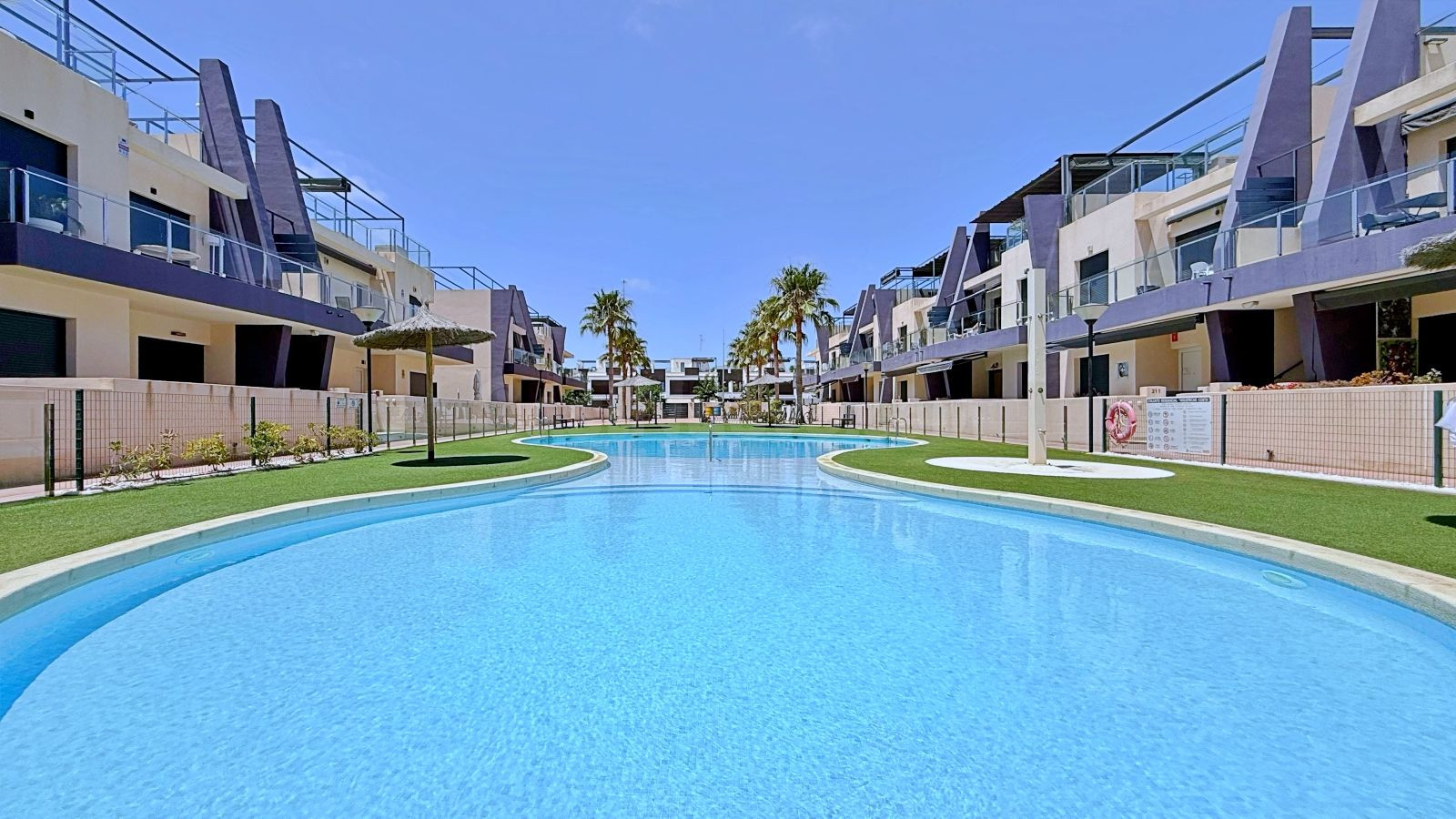 APARTAMENTO DE 3 DORMITORIOS Y 2 BAÑOS EN PILAR DE LA HORADADA (ORIHUELA COSTA)