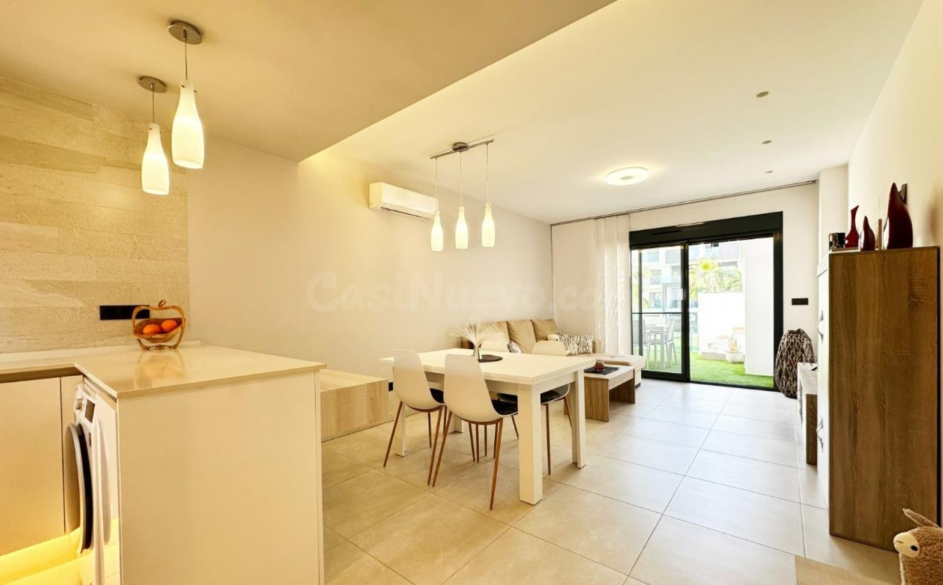 Se vende ático de 2 dormitorios en la primera planta con sol - foto 4