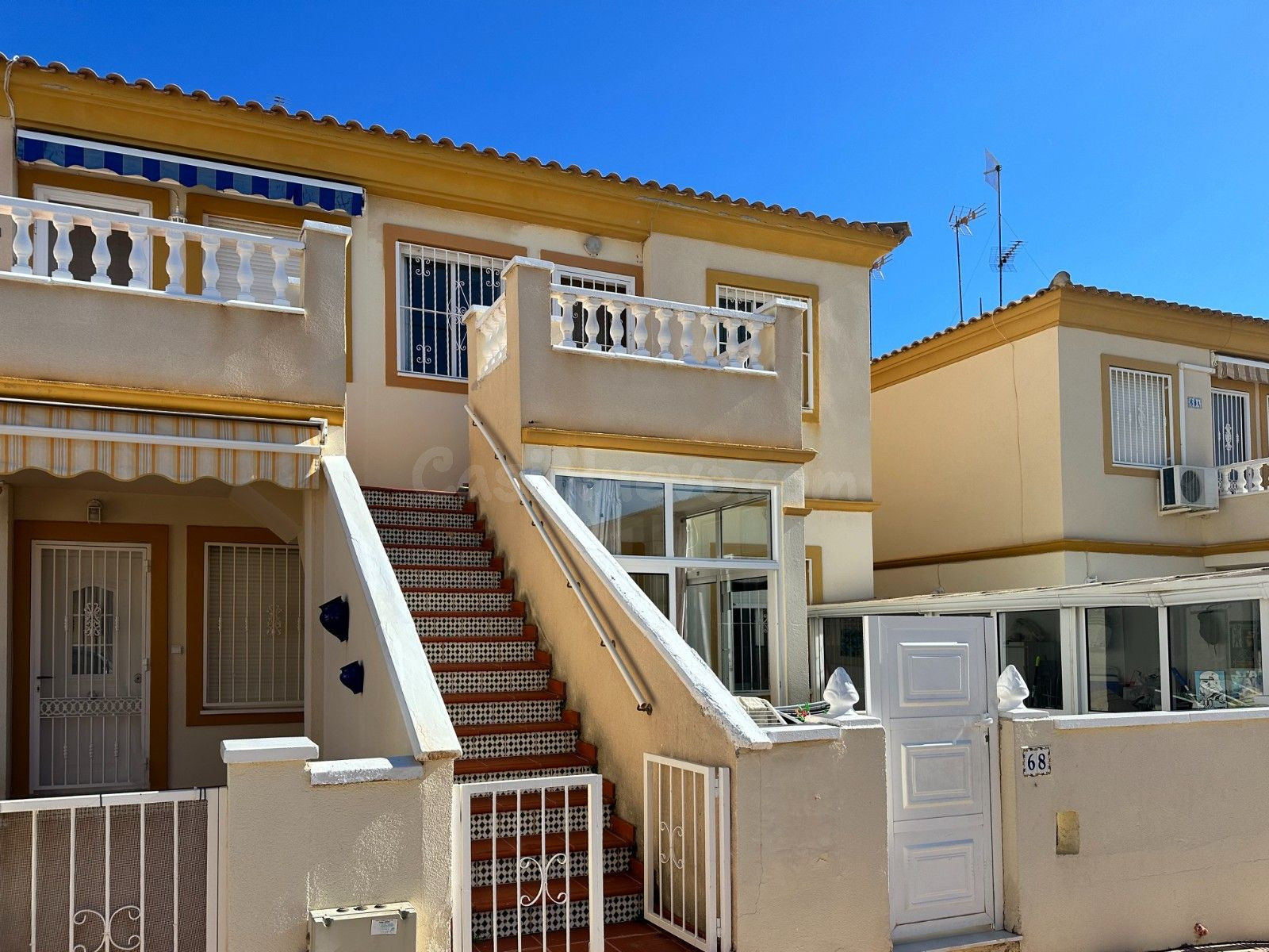 APARTAMENTO DE 2 DORMITORIOS Y 1 BAÑO EN PLAYA FLAMENCA (ORI - foto 3