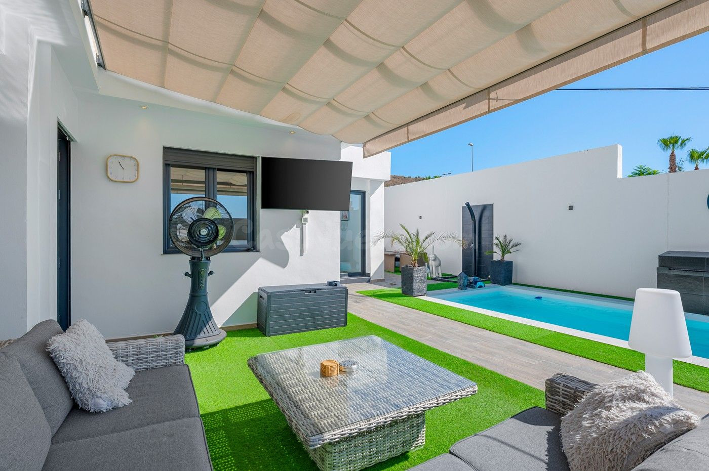 VILLA DE 4 DORMITORIOS Y 2 BAÑOS EN FORTUNA (MURCIA)