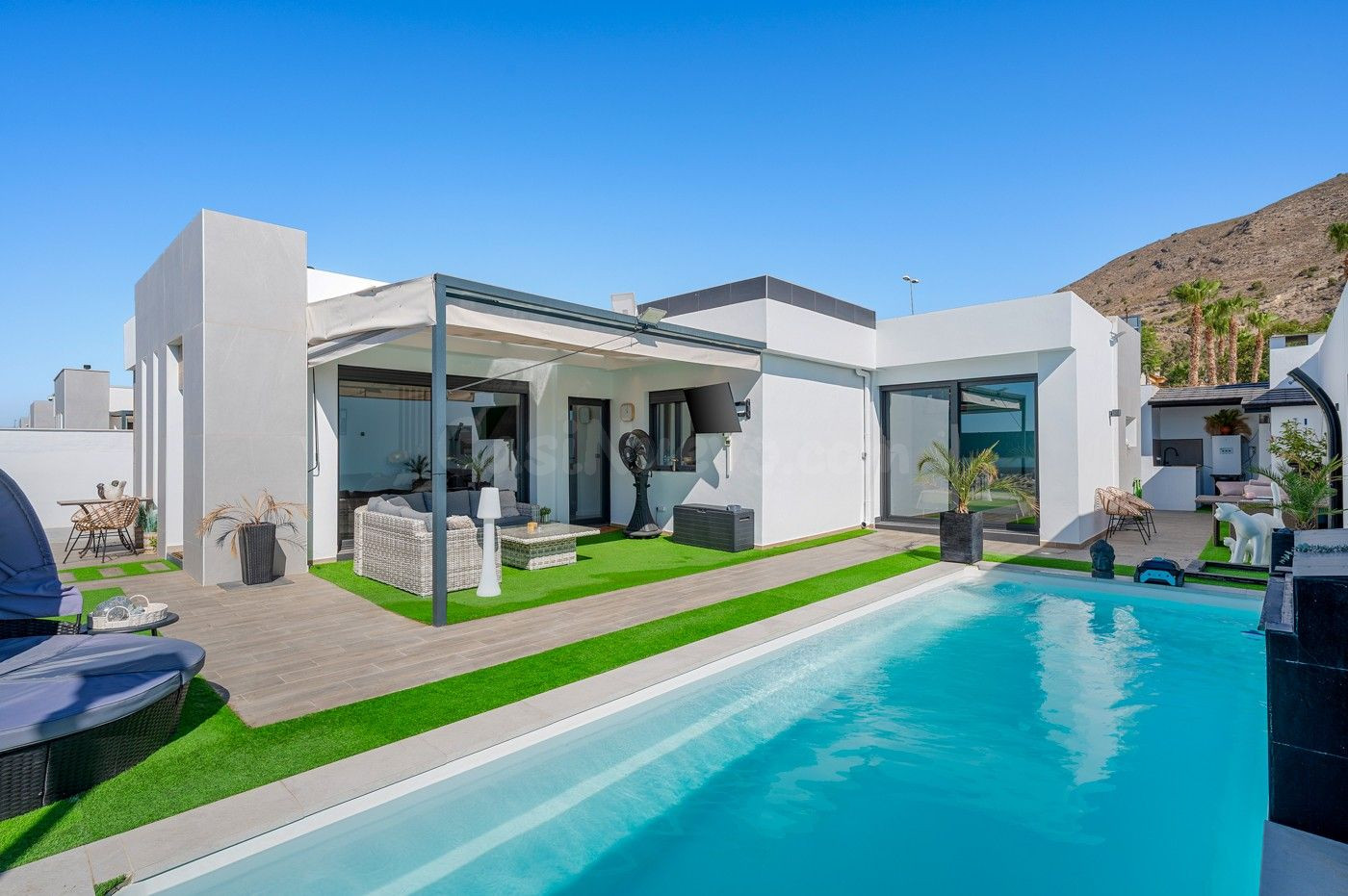 VILLA DE 4 DORMITORIOS Y 2 BAÑOS EN FORTUNA (MURCIA) - foto 4