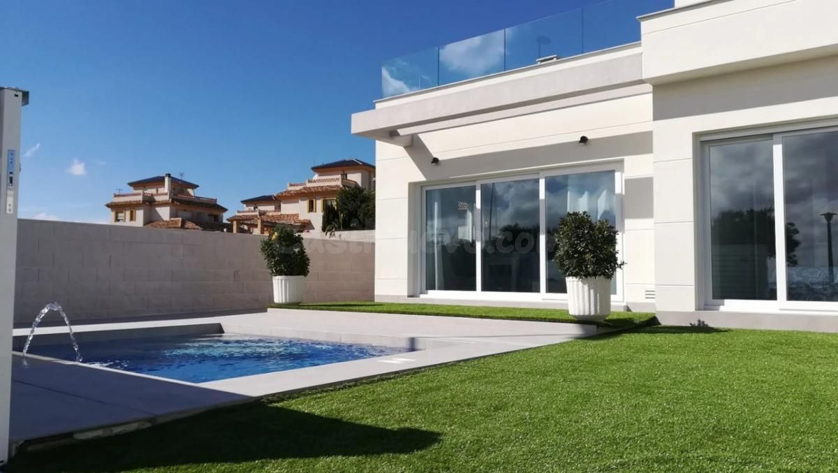 Villa 3 habitaciones 102m² en venta - Costa blanca sur