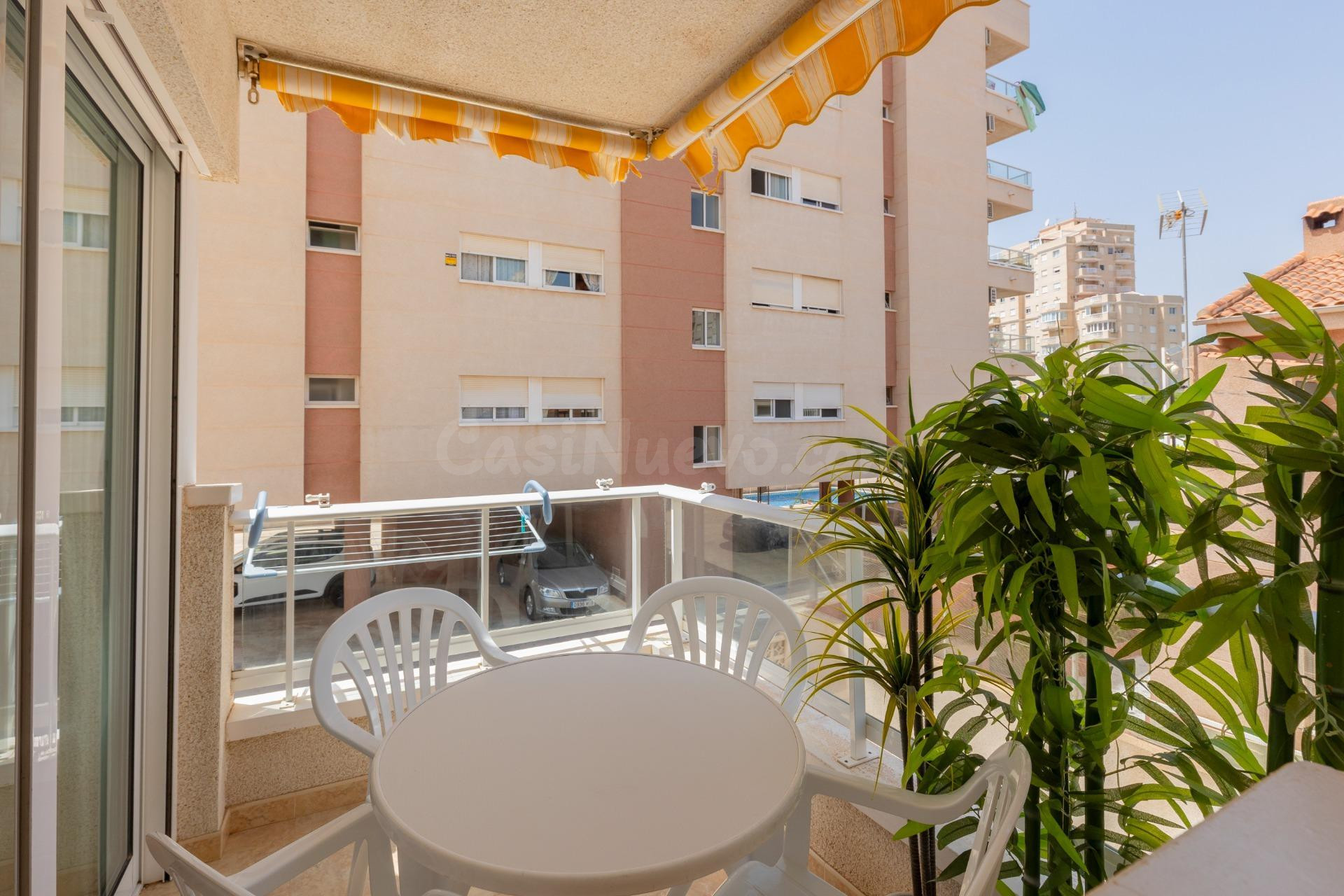 Impecable piso de dos dormitorios con piscina y garaje inclu - foto 3