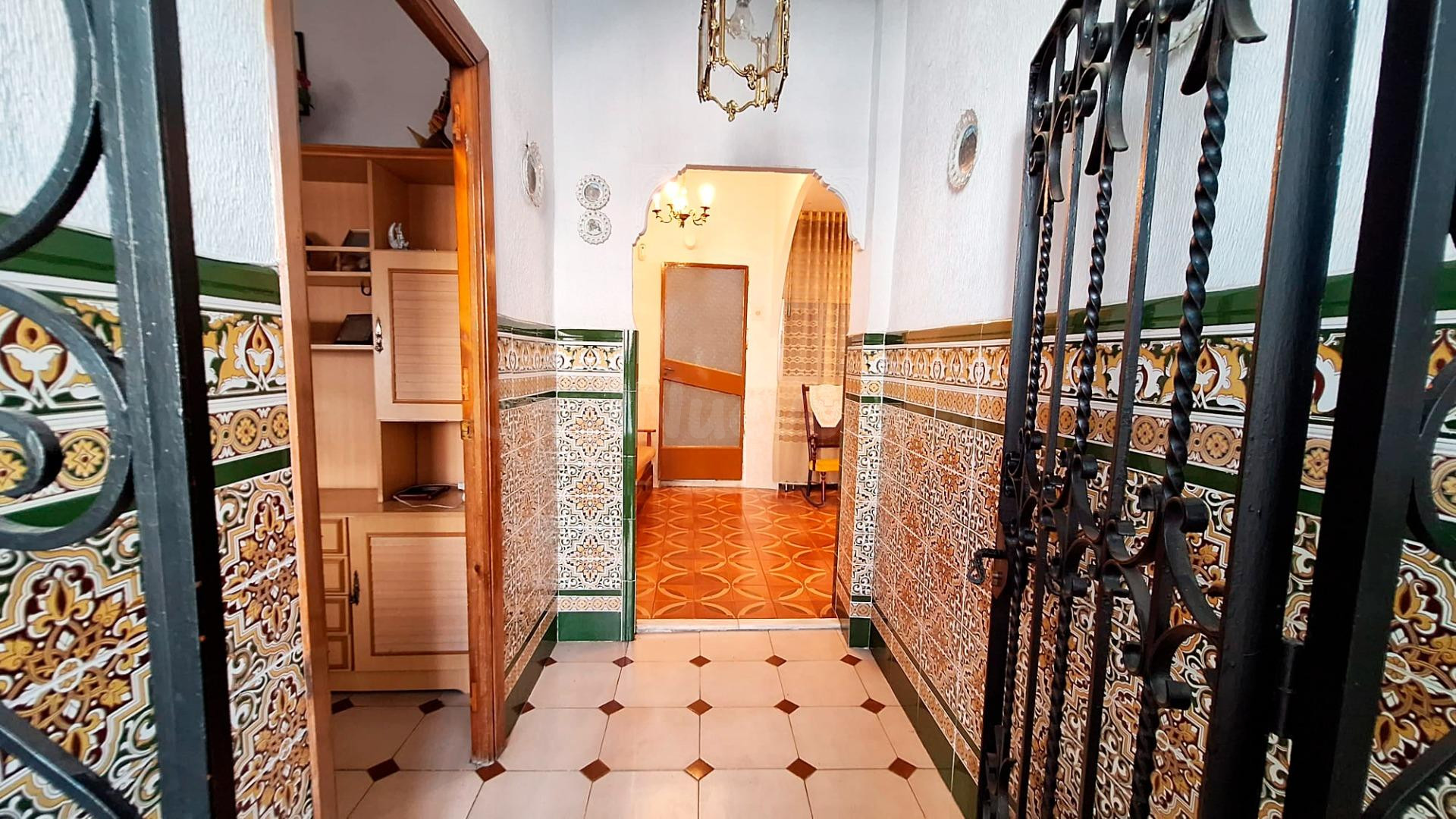 D. ¡¡ CASA DE DOS PLANTAS JUNTO A LA ESTACIÓN !!