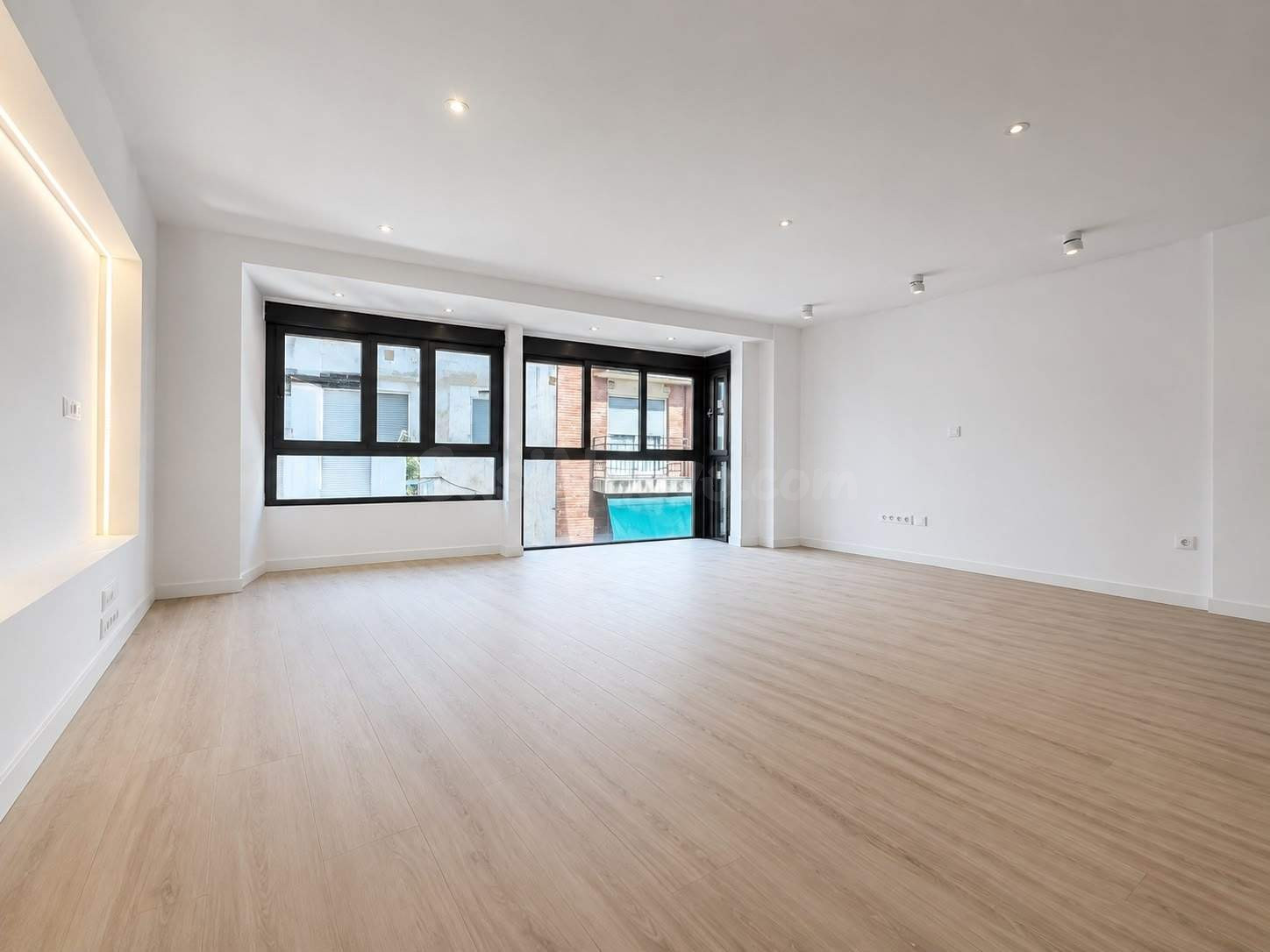 Dúplex en Venta en Carolinas Bajas, Alicante - Espacio y Comodidad
