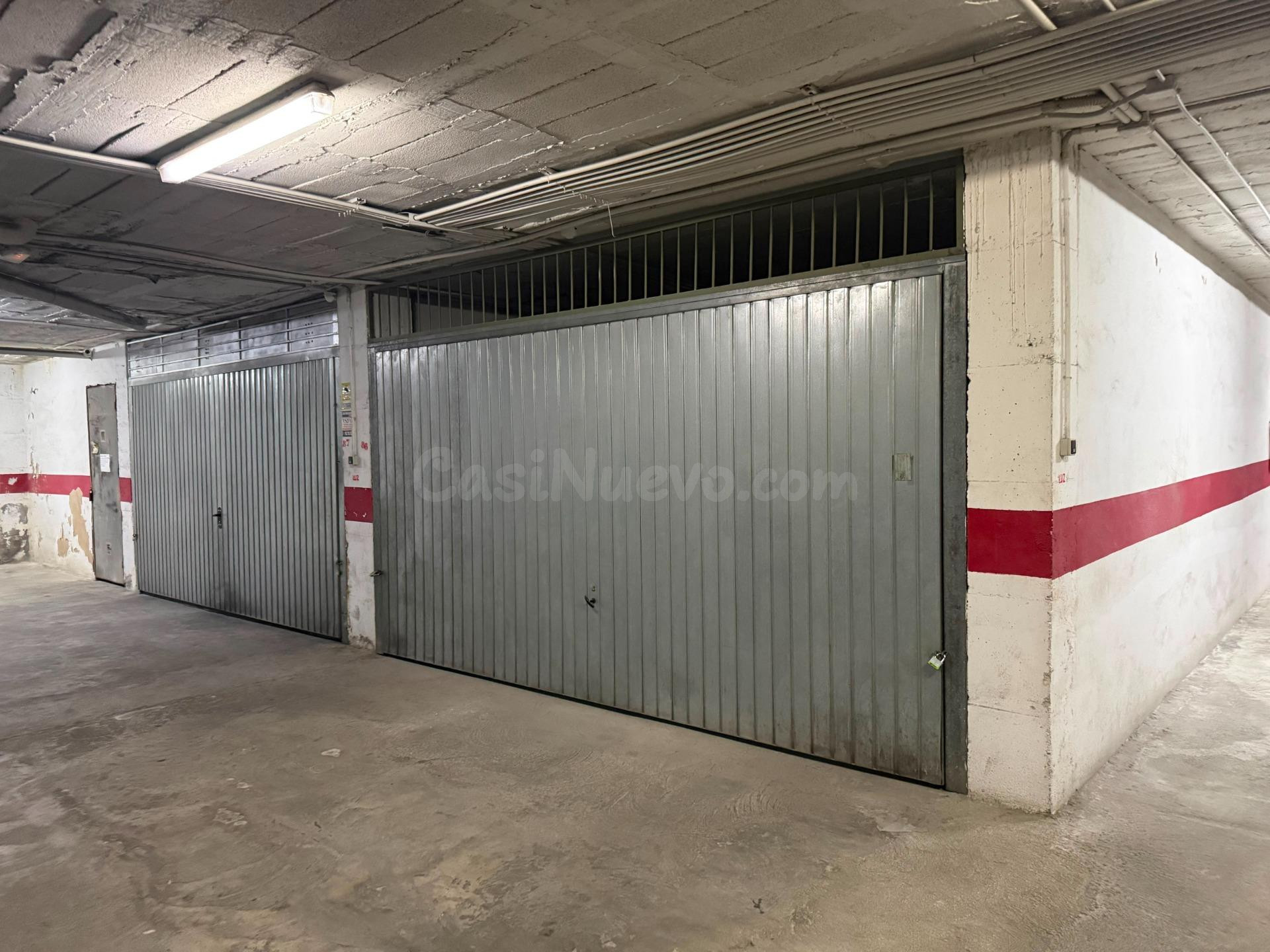 Plaza de garaje cerrada de 27m2 en Avenida Paris - foto 2