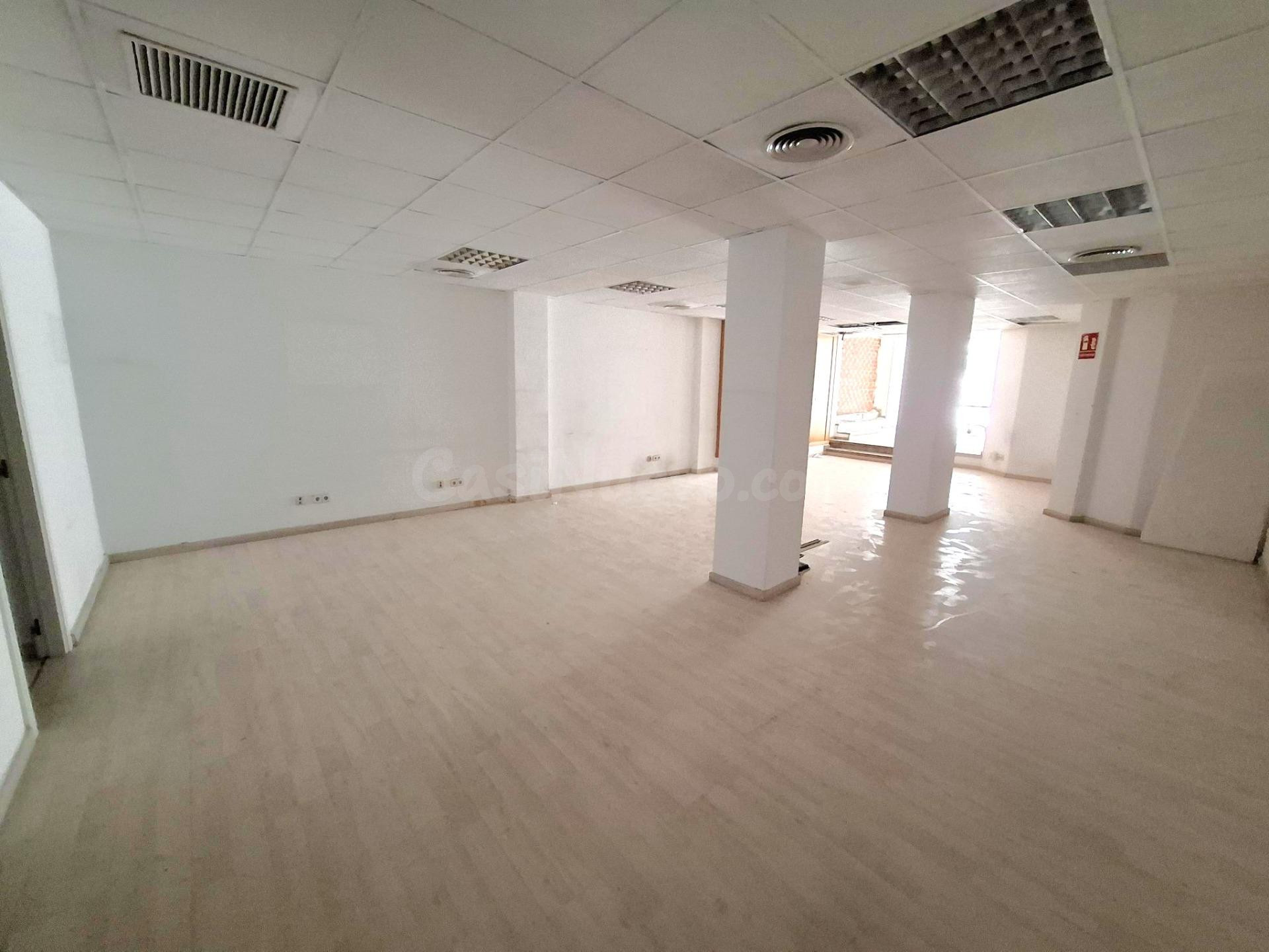 Local comercial 194m² en alquiler - Ensanche-Diputación