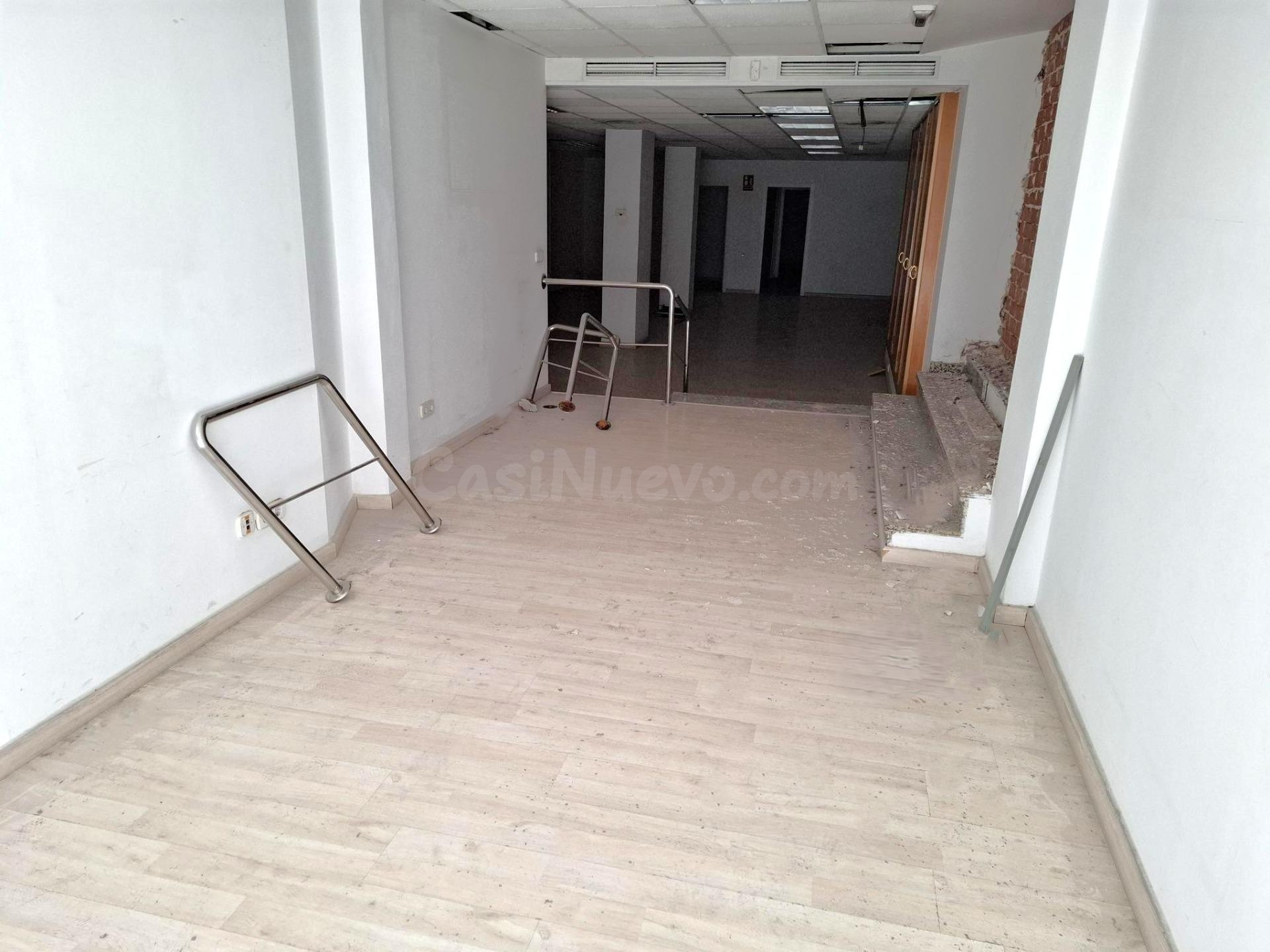 Local comercial 194m² en alquiler - Ensanche-Diputación - foto 5