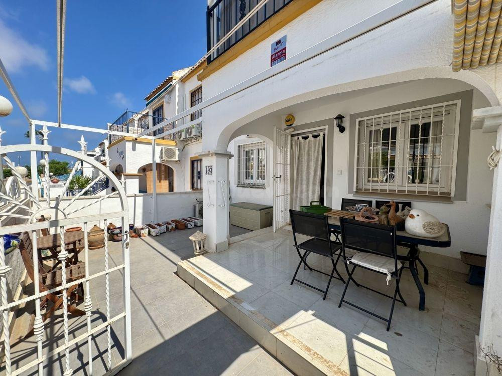APARTAMENTO EN PLANTA BAJA DE 3 habitaciones CON AMPLIA TERRAZA SOLEADA Y PISCINA | LA FLORIDA