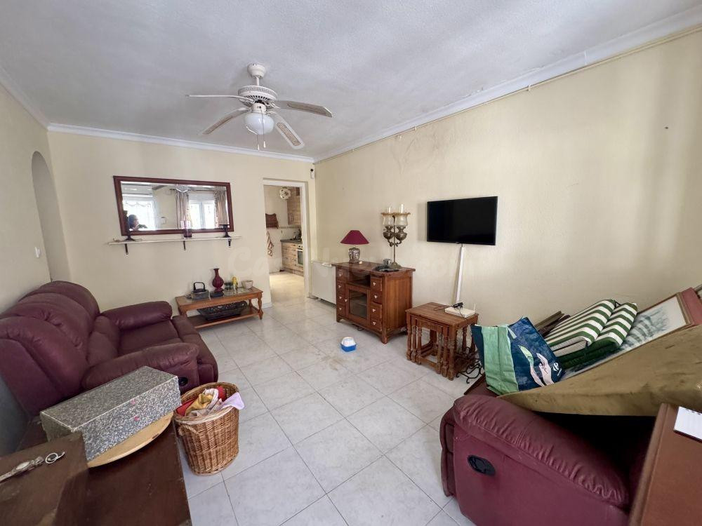 APARTAMENTO EN PLANTA BAJA DE 3 habitaciones CON AMPLIA TERR - foto 3