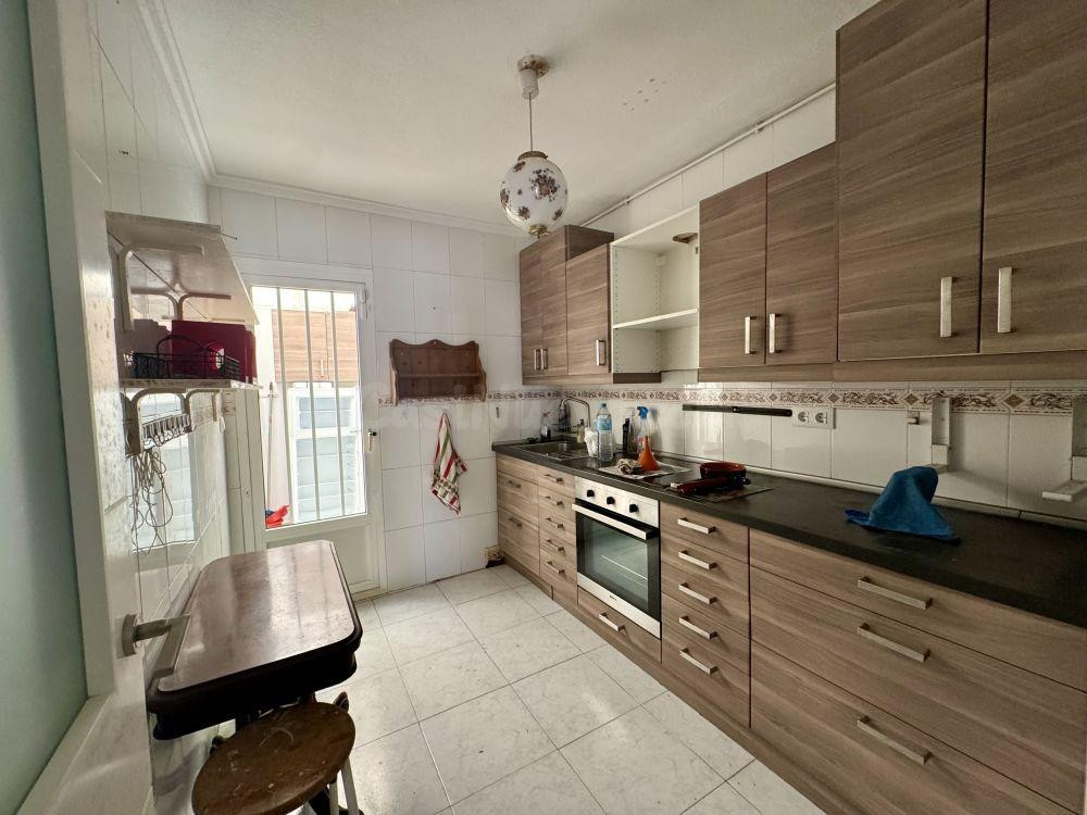 APARTAMENTO EN PLANTA BAJA DE 3 habitaciones CON AMPLIA TERR - foto 4