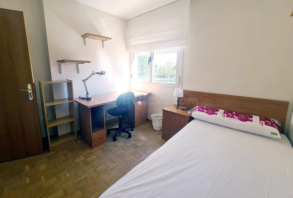 EN ALQUILER ÚLTIMAS habitaciones PARA ESTUDIANTES EN CHALET  - foto 3