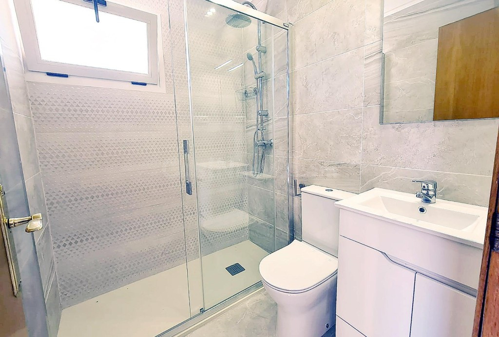 EN ALQUILER ÚLTIMAS habitaciones PARA ESTUDIANTES EN CHALET  - foto 4