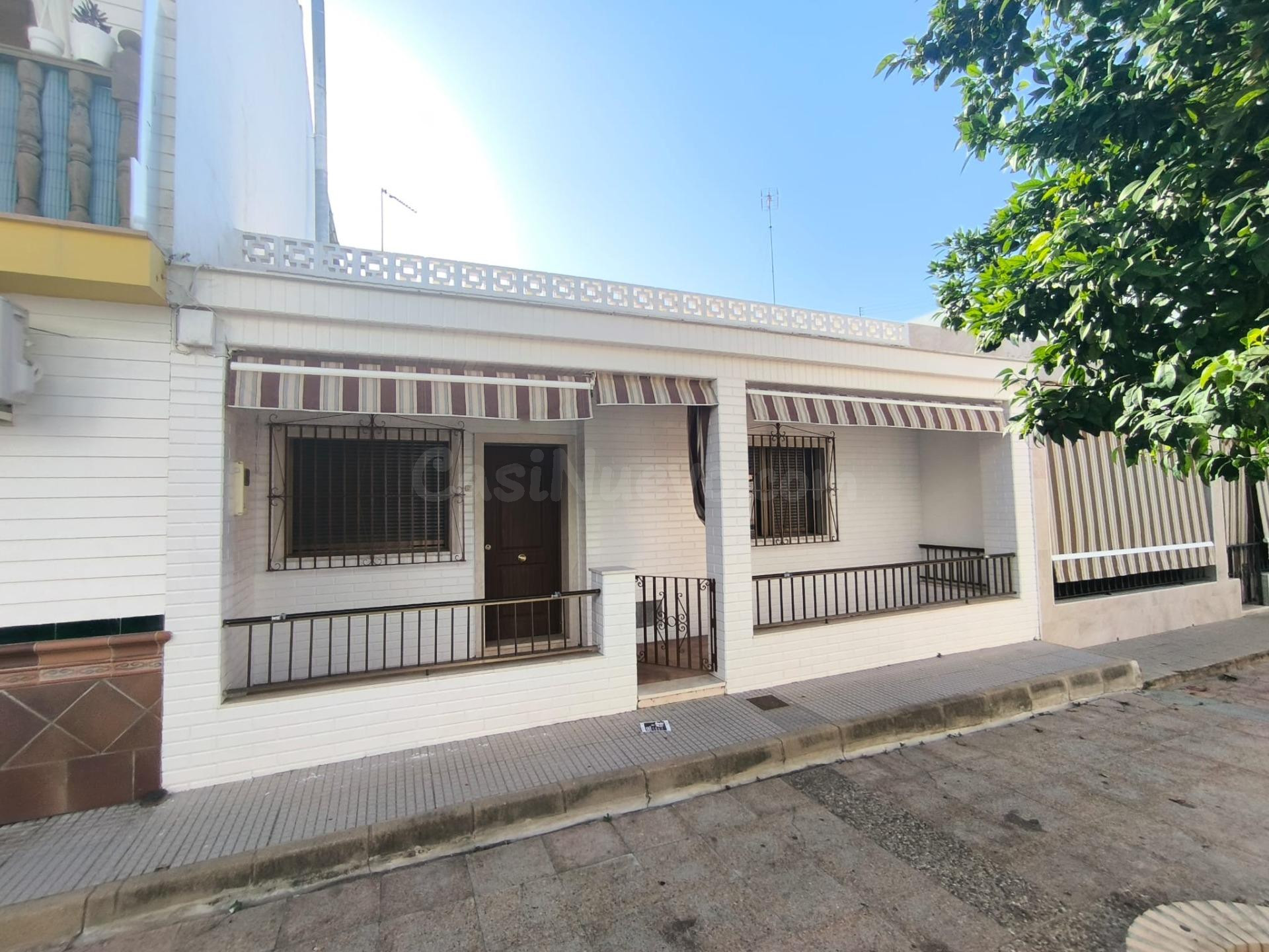 Fantastica vivienda de una planta en Punta Umbria pueblo. - foto 2