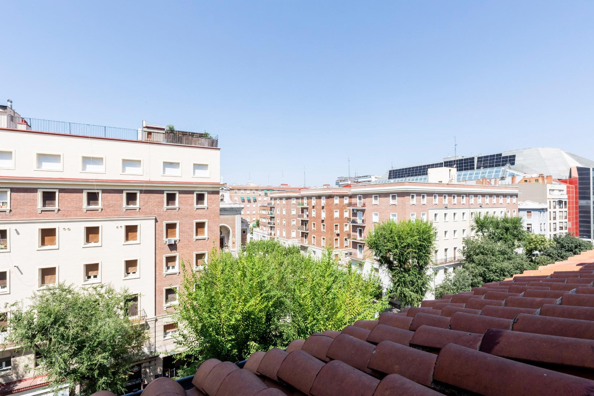 Piso de 1 dormitorio en última planta en Chamberí