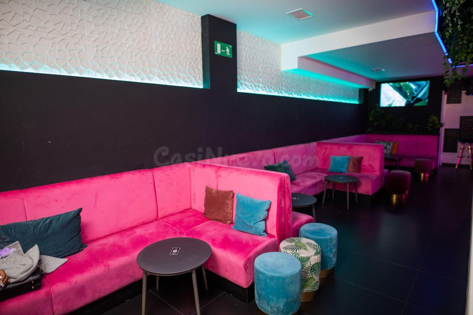 Oportunidad Única en Hostelería: Bar-Café Espectáculo en Fue - foto 4