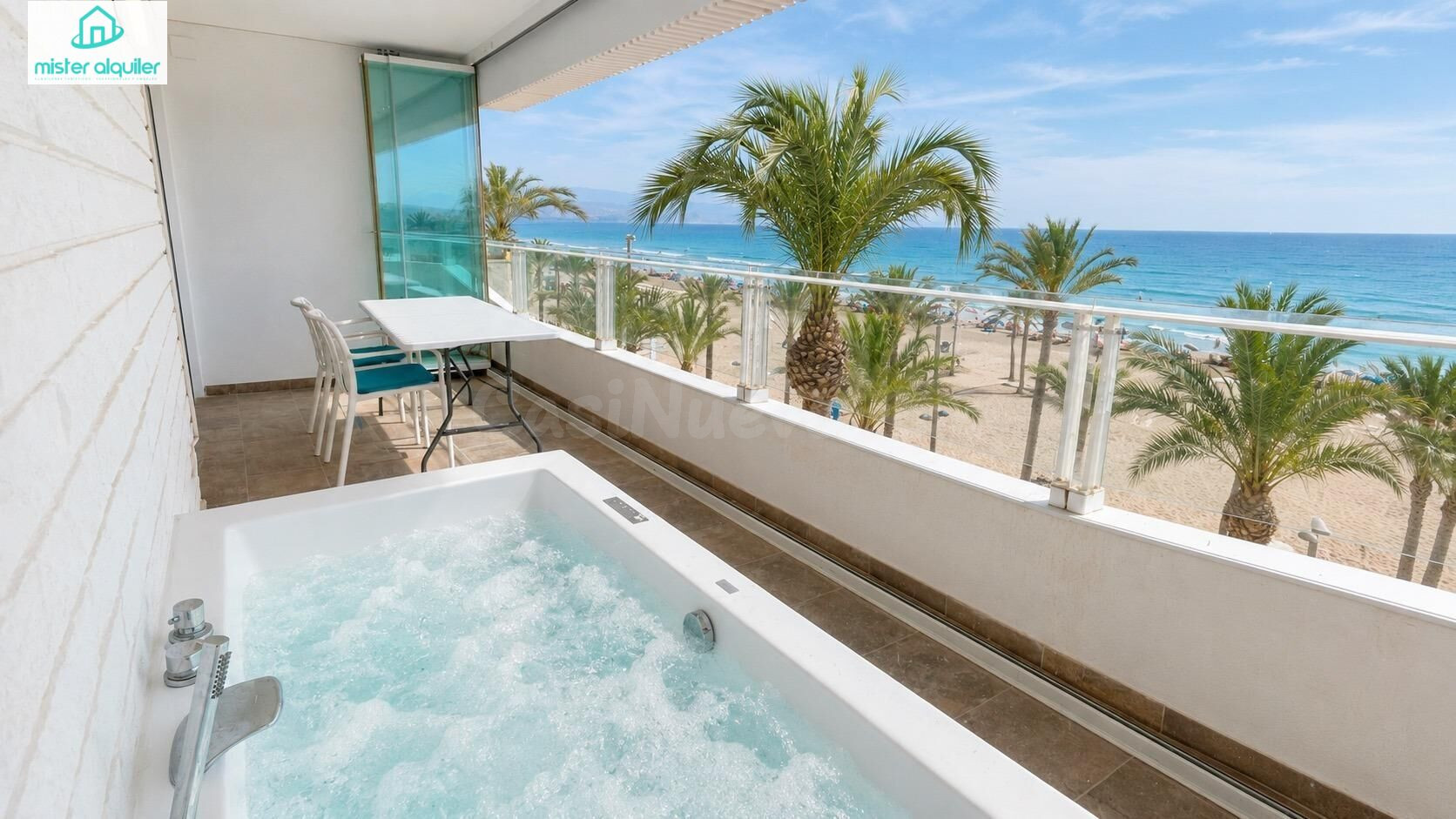 EXCLUSIVA VIVIENDA EN PRIMERA LÍNEA DE LA PLAYA DE SAN JUAN, - foto 3