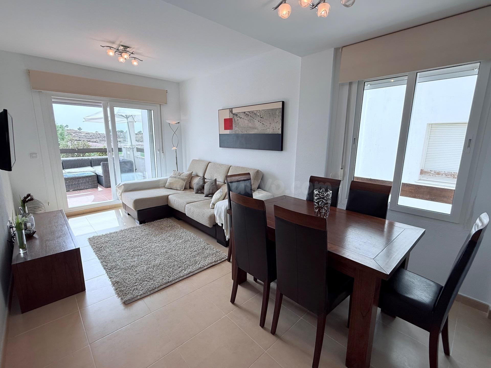 APARTAMENTO ESQUINERO DE 2 habitaciones CON VISTAS AL CAMPO 