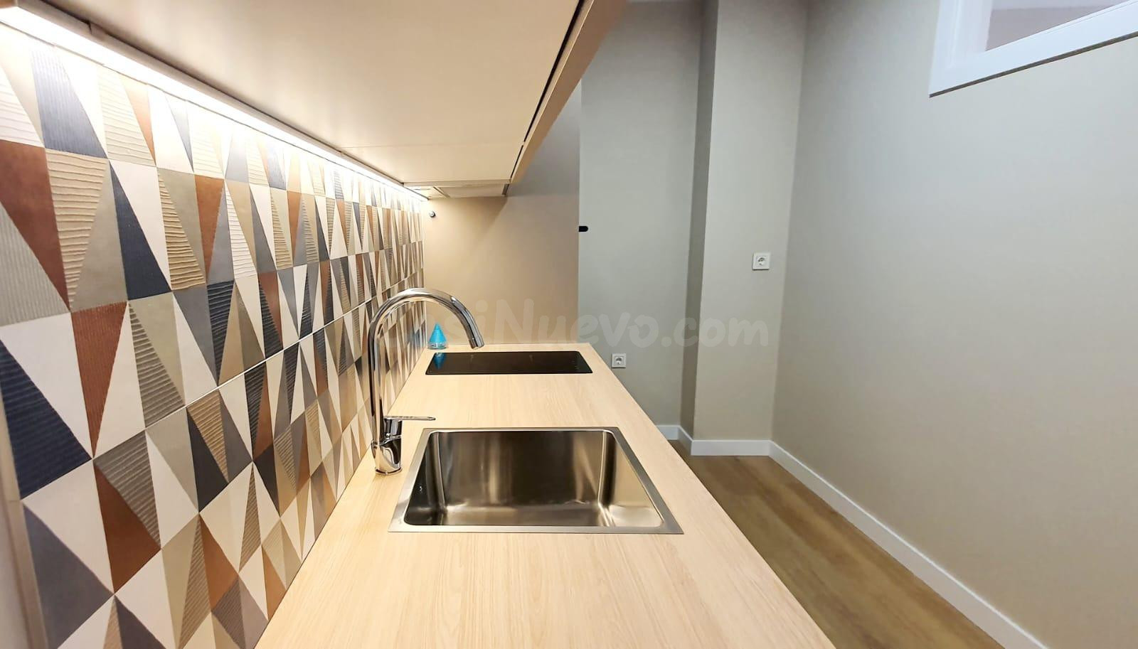BAJO EXTERIOR COMPLETAMENTE REFORMADO EN TAPIA DE CASARIEGO  - foto 3