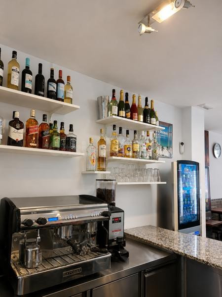 ALQUILER LOCAL DE HOSTELERÍA EN FUNCIONAMIENTO EN EL CENTRO  - foto 4