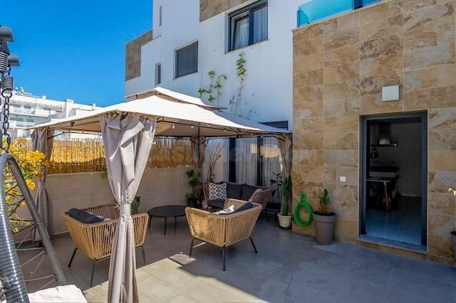 ADOSADO DE 3 DORMITORIOS Y 3 BAÑOS EN ORIHUELA COSTA (LAS FI - foto 2