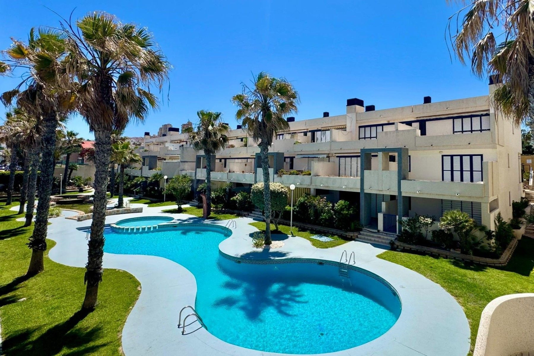 APARTAMENTO DE 2 DORMITORIOS 1 BAÑO EN TORREVIEJA (LA MATA)
