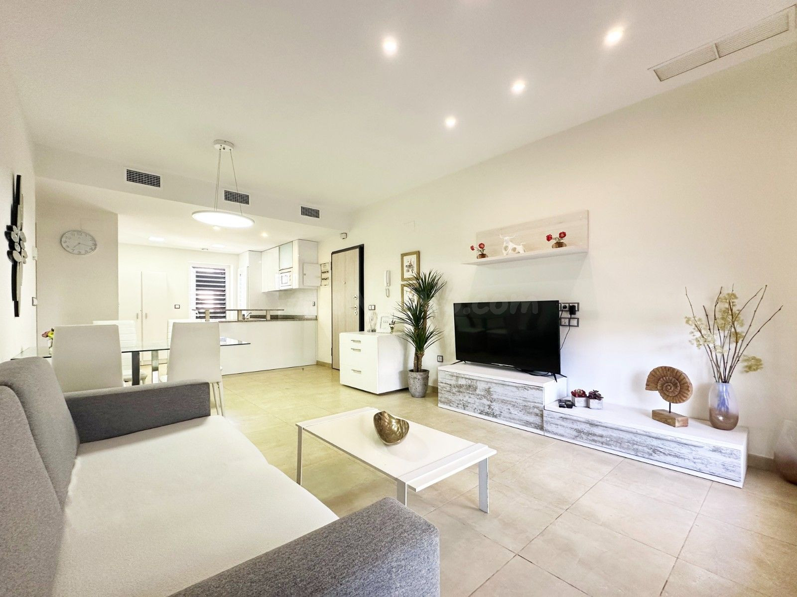 Apartamento de 2 dormitorios 1 baño en Arenales de Sol  ( Sa - foto 2