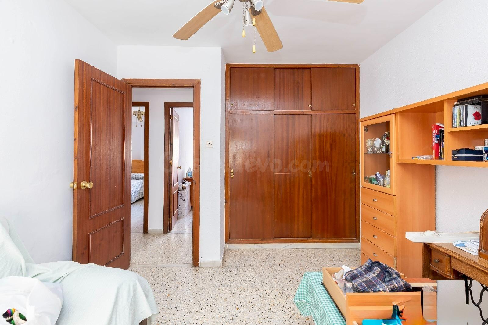 Oportunidad junto al centro de Almería: 3 dormitorios por 95 - foto 13