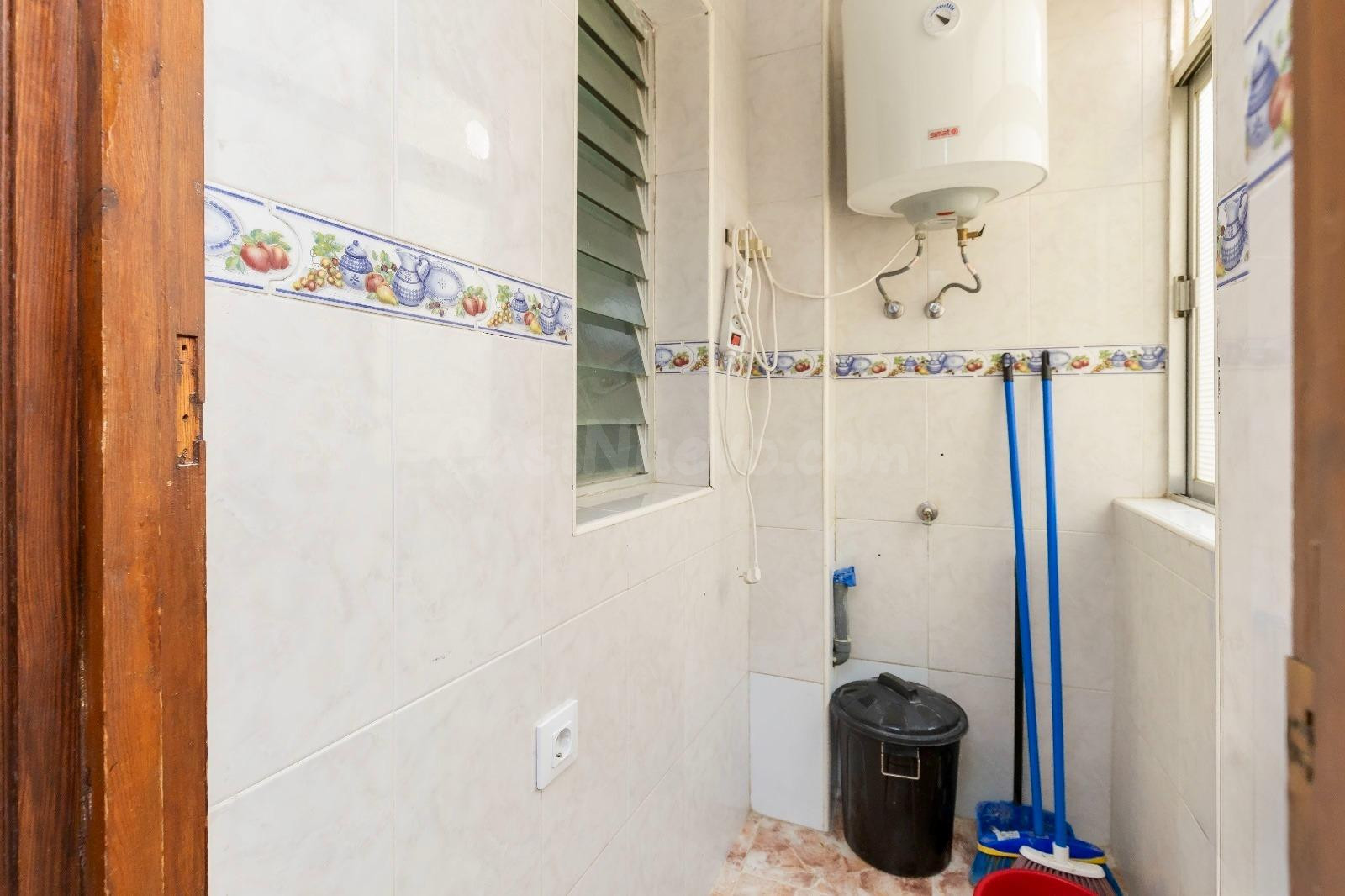 Oportunidad junto al centro de Almería: 3 dormitorios por 95 - foto 3